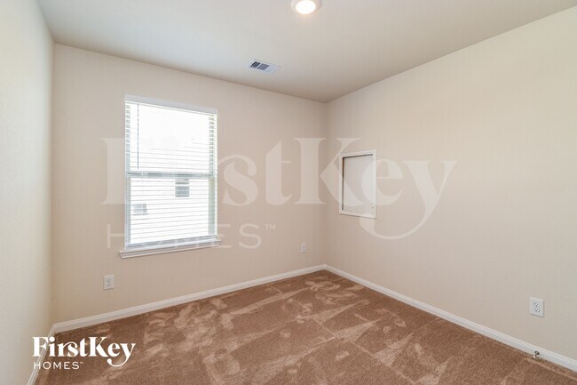 Building Photo - 6459 Blimp Base Blvd