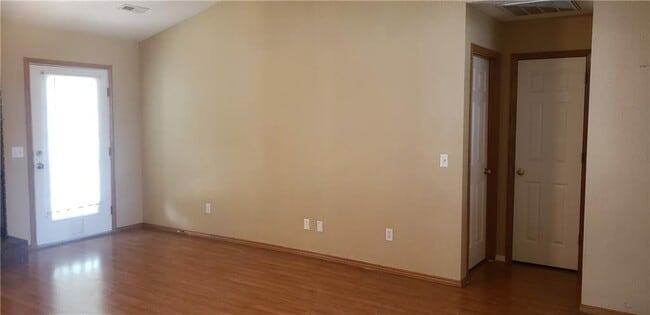 Building Photo - 1301 SE 21st St