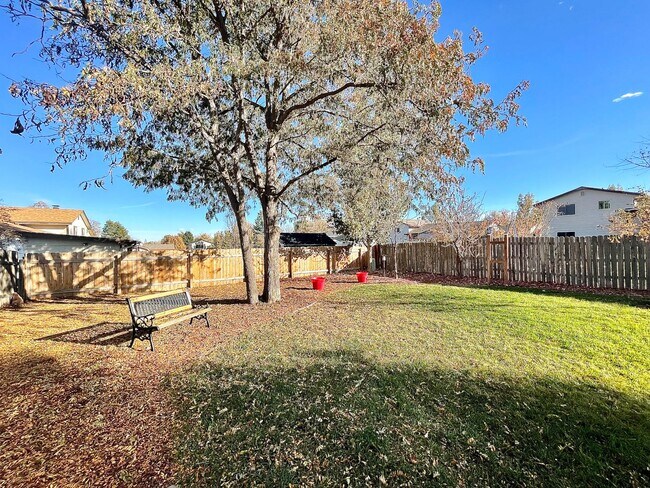 Building Photo - Beautiful updated 3 bedroom 2 bath home in Greeley!