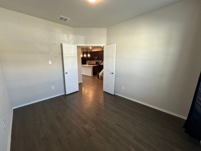 Building Photo - 7923 Navarro Mls