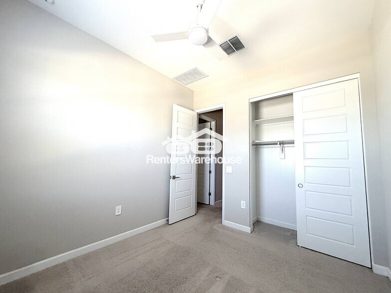 Building Photo - 5059 E Gallop Wy