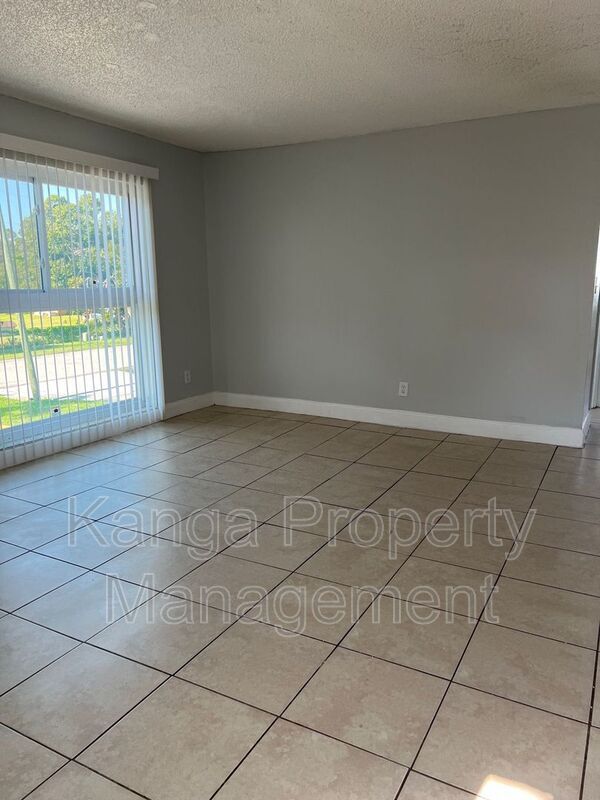 Building Photo - 3204 Louisiana Ave