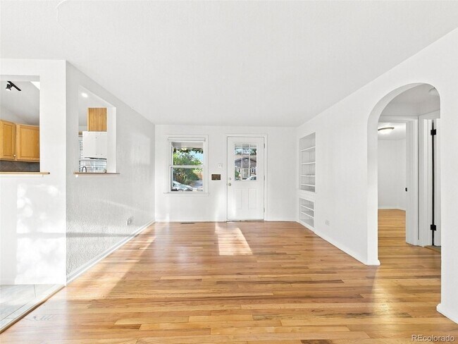 Building Photo - 1317 Zenobia St