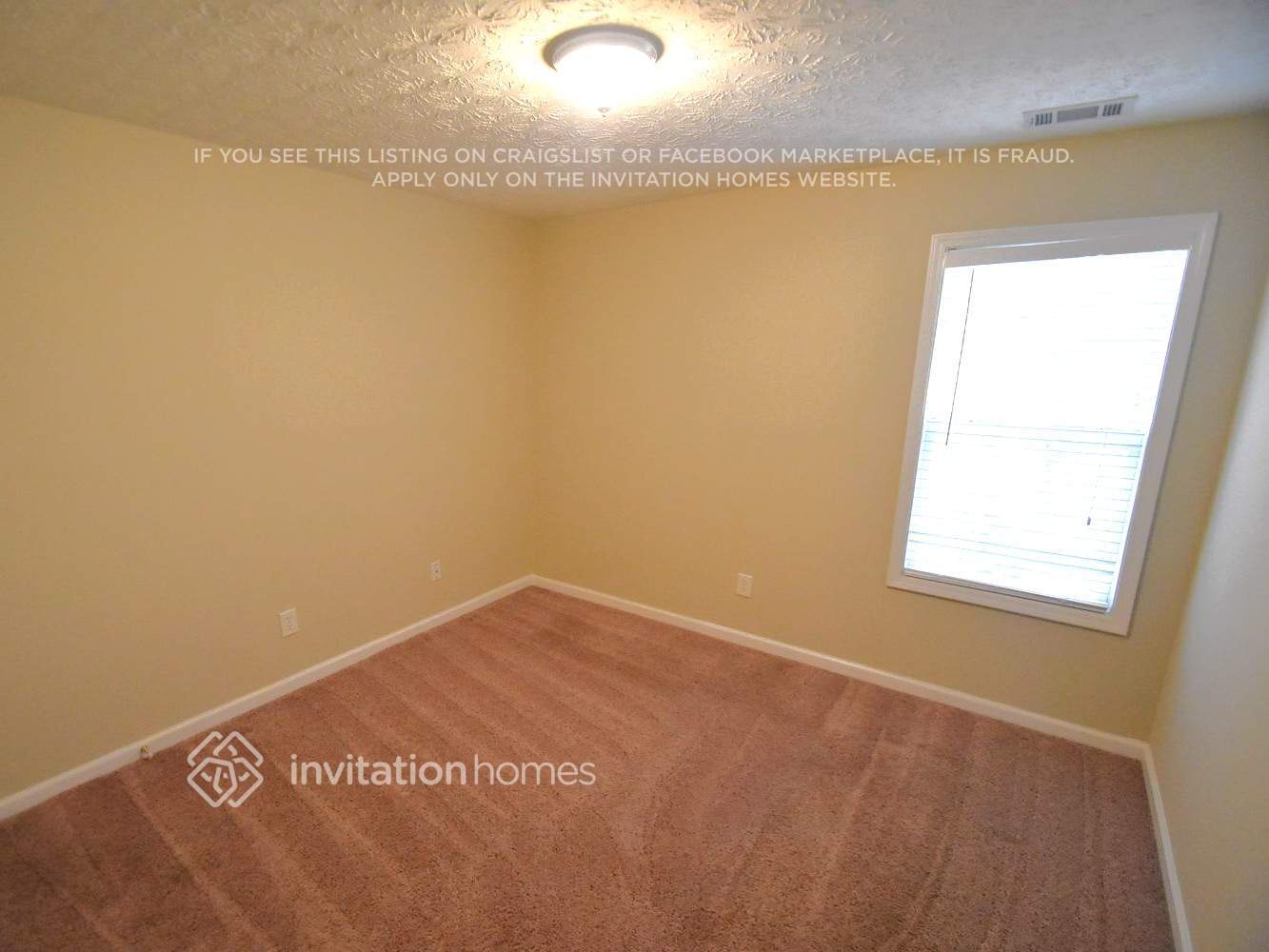 Building Photo - 695 James Ridge Dr