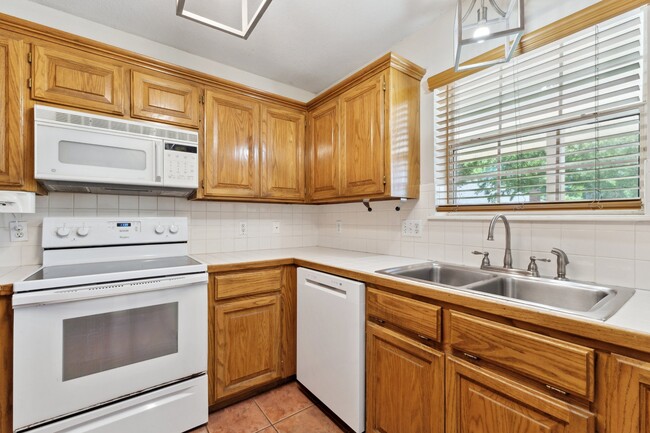 Building Photo - 3617 Joseph Cir