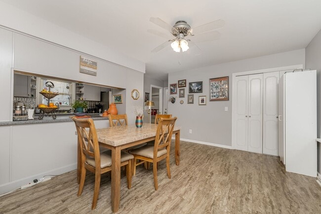 Building Photo - Four Bedroom Home in Portage