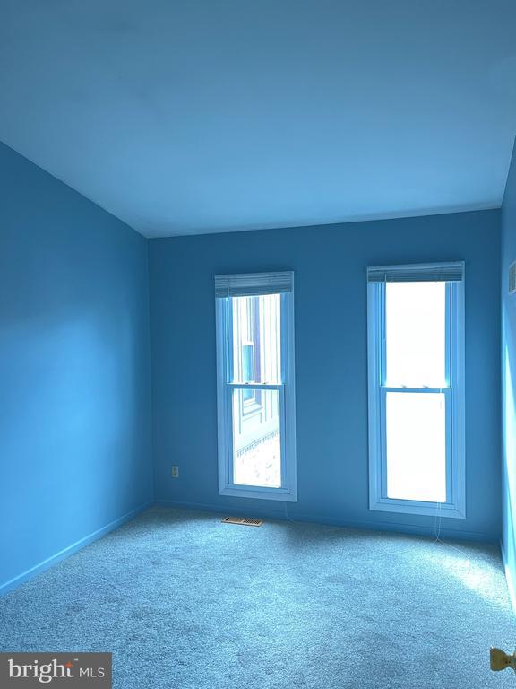 Building Photo - 70 Winged Foot Dr
