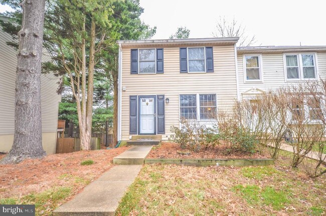 Building Photo - 27 Cross Country Ct
