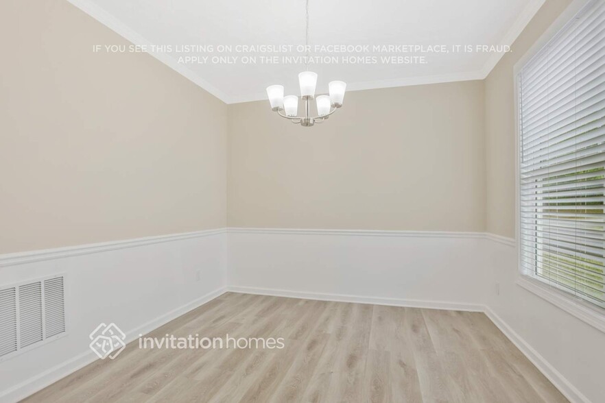 Building Photo - 110 Parkway Dr