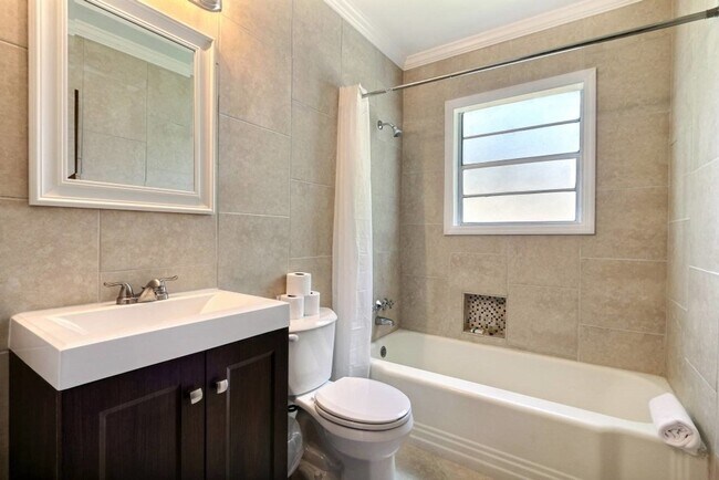 Building Photo - Large 3BR/2BA Ardsley Park House For Rent