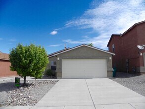 Building Photo - Prominent 3 Bedroom, 2 Bath Single Story Home In Rio Rancho!