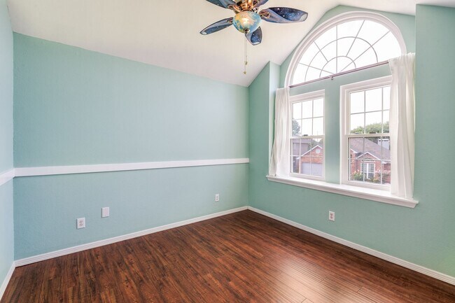 Building Photo - 1402 Indian Trl