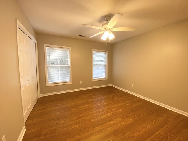 Building Photo - Rent Ready, Four Bedroom Home in Parkside ...