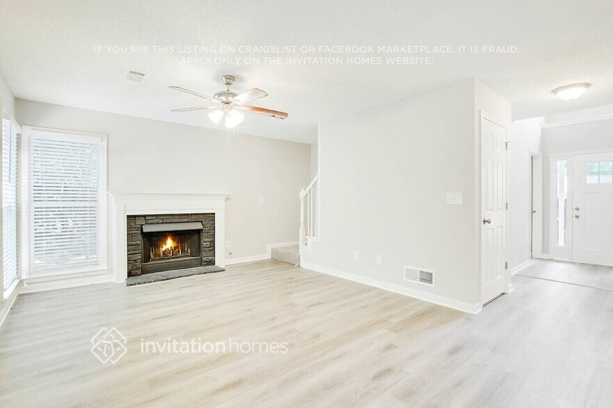 Building Photo - 208 Camden Trail