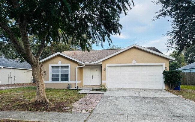 Building Photo - 810 Veronica Cir