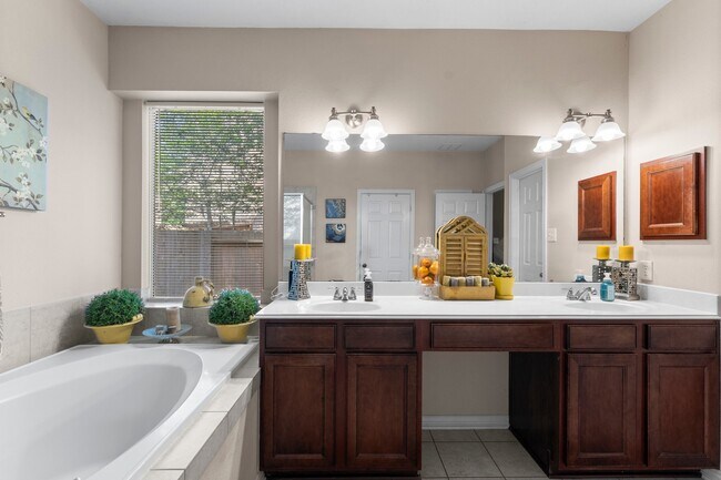 Building Photo - 51 N Scribewood Cir