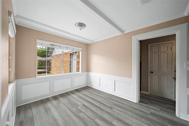 Building Photo - 206 Houghton Rd