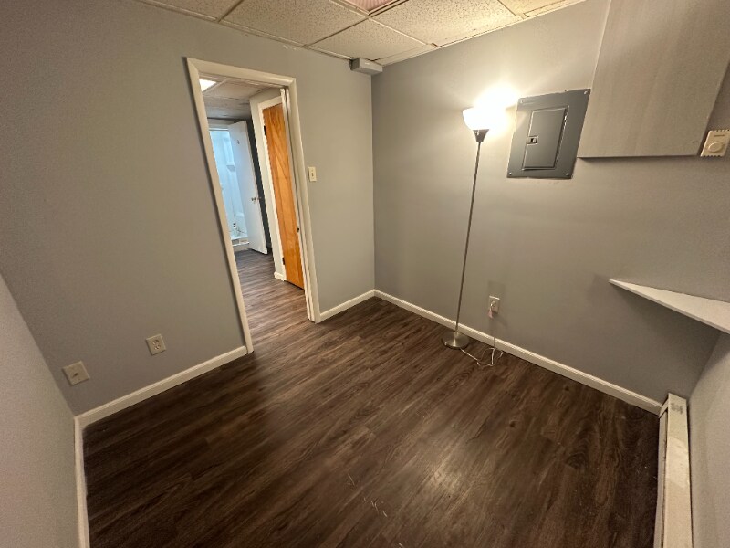 Building Photo - 516 Oakwood St