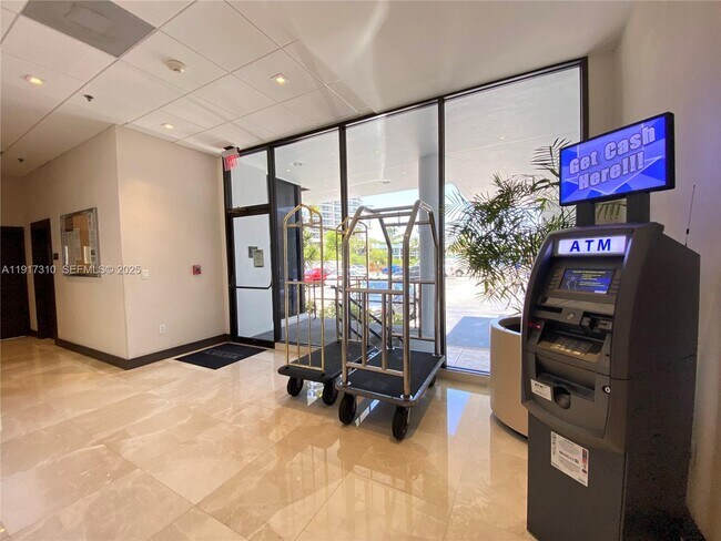 Building Photo - 20505 E Country Club Dr