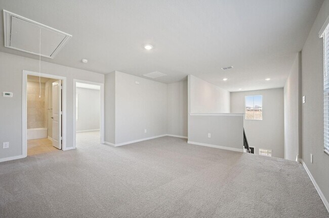 Building Photo - 1412 Bridgestone Dr