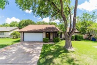 Building Photo - 906 Red Cliff Dr