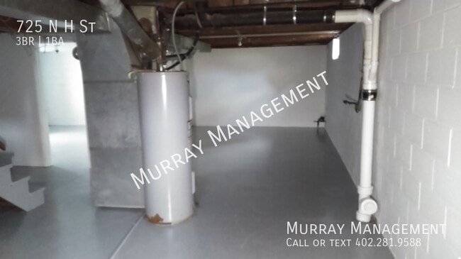 Building Photo - 725 N H St