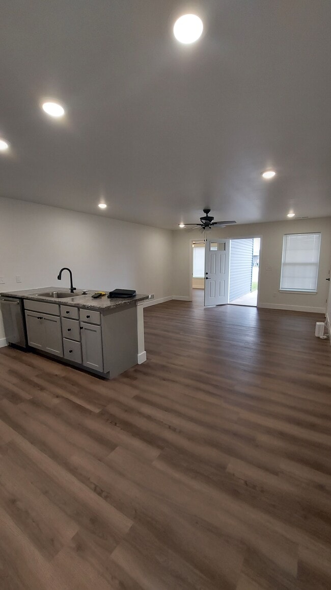 Building Photo - 1708 Prey Ct