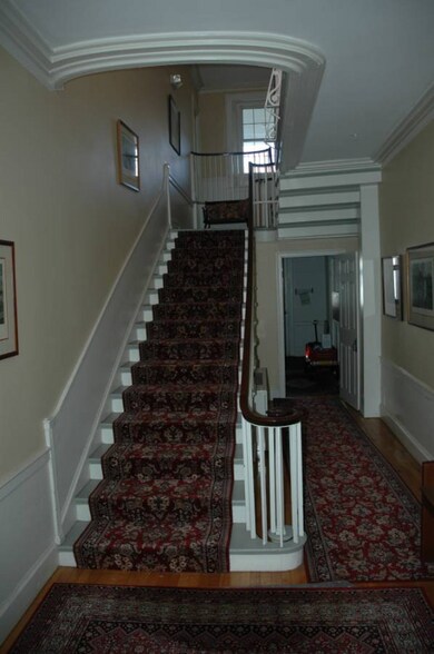 Building Photo - 148 High St