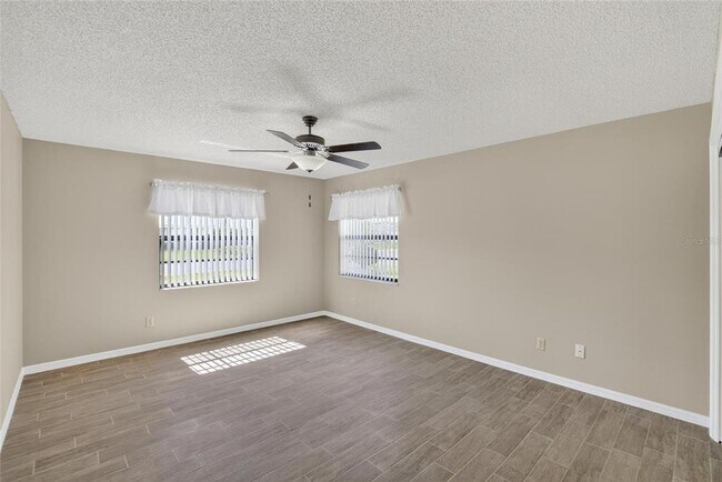 Building Photo - 1831 Wolf Laurel Dr