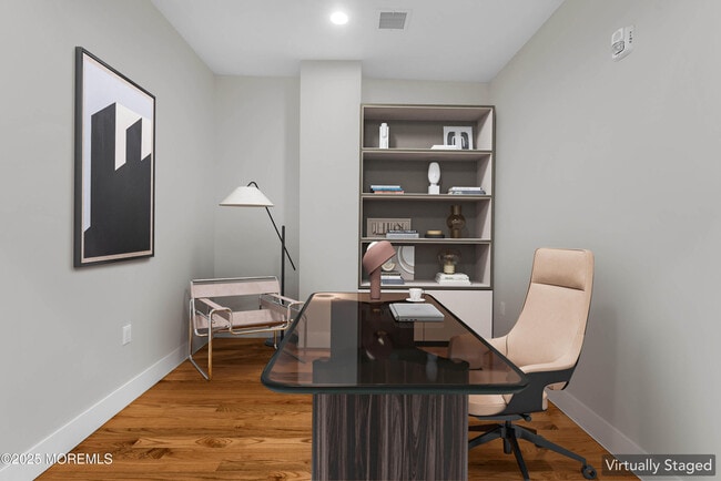 Building Photo - 7 Broad St