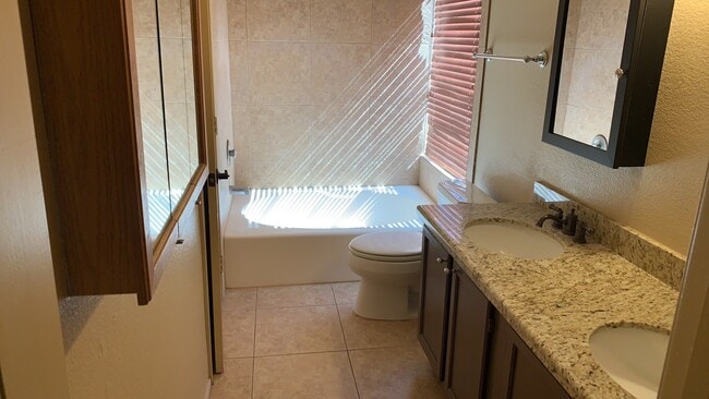 Building Photo - 3 Bedroom - 2.5 Bath - 1395 Sq. Ft. Home f...
