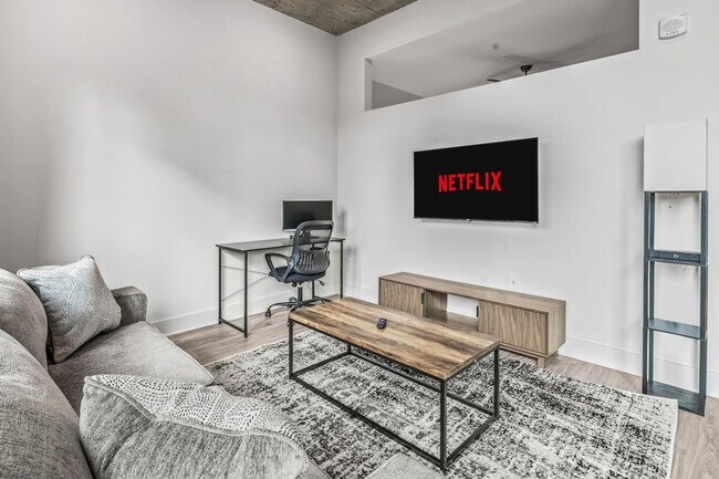 Building Photo - 617 N 12th St