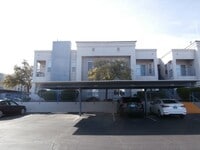 Building Photo - Charming Condo in Henderson!