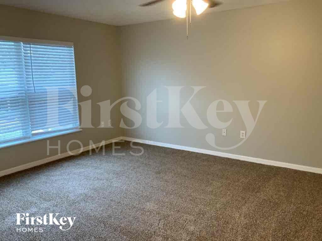 Building Photo - 618 Doe Cove Pl