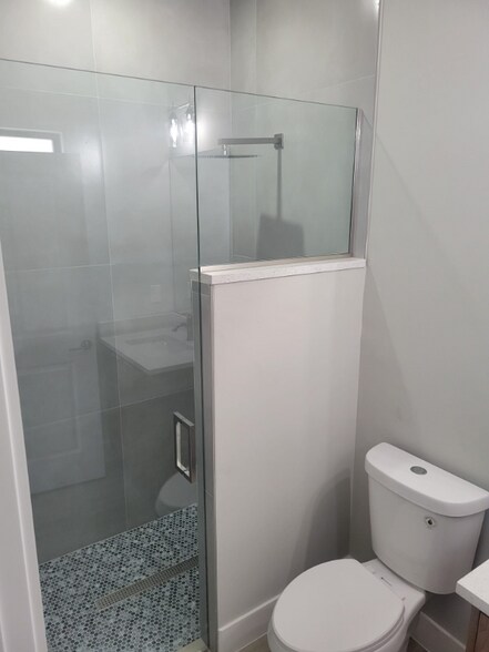 Building Photo - 4830-4830 30th St SW