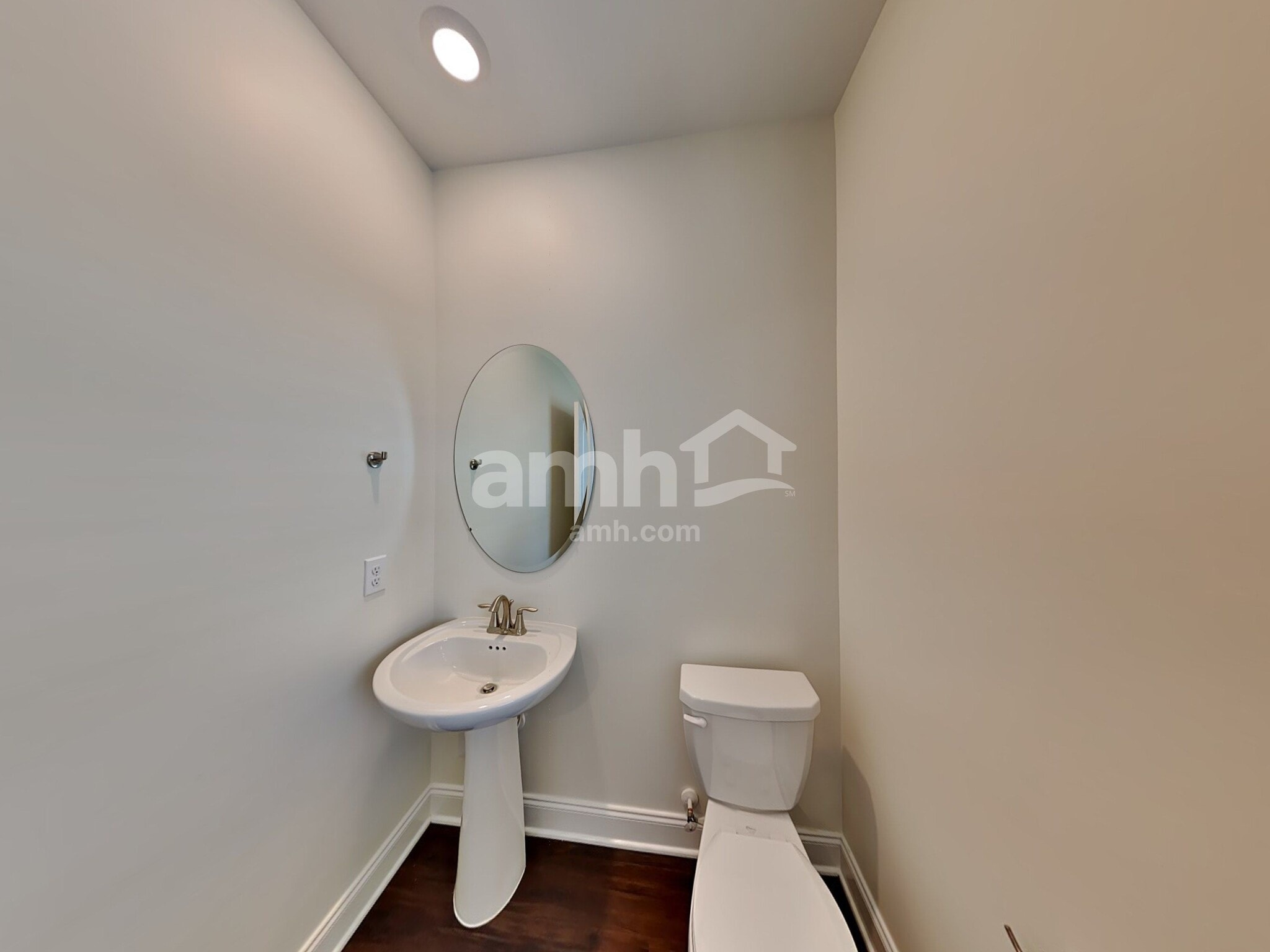 Building Photo - 2104 Williamshire Ln