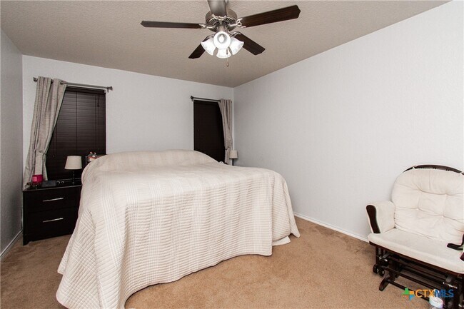 Building Photo - 3309 Lorena Dr