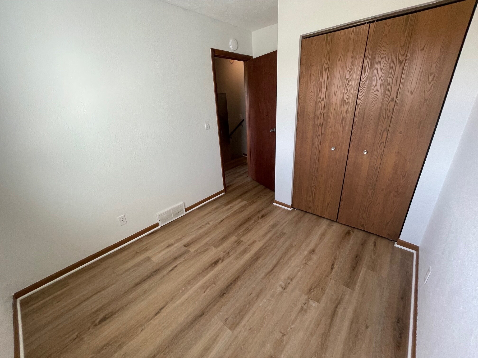 Building Photo - 1787 Apartment Dr
