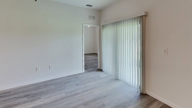 Building Photo - 4028 SW 7th Pl