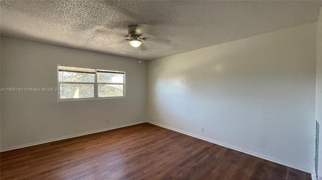 Building Photo - 918 SW 74th Ave