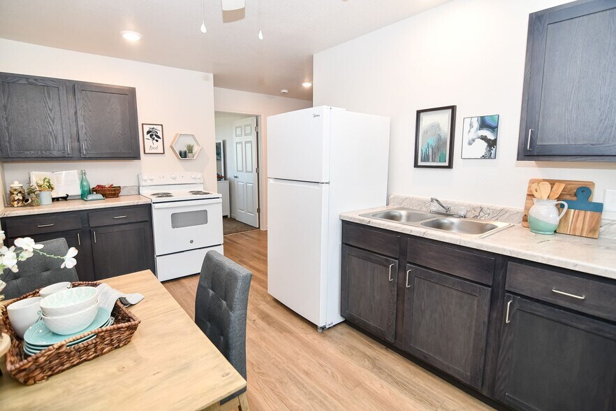 Primary Photo - YellowBanks Properties III LLC