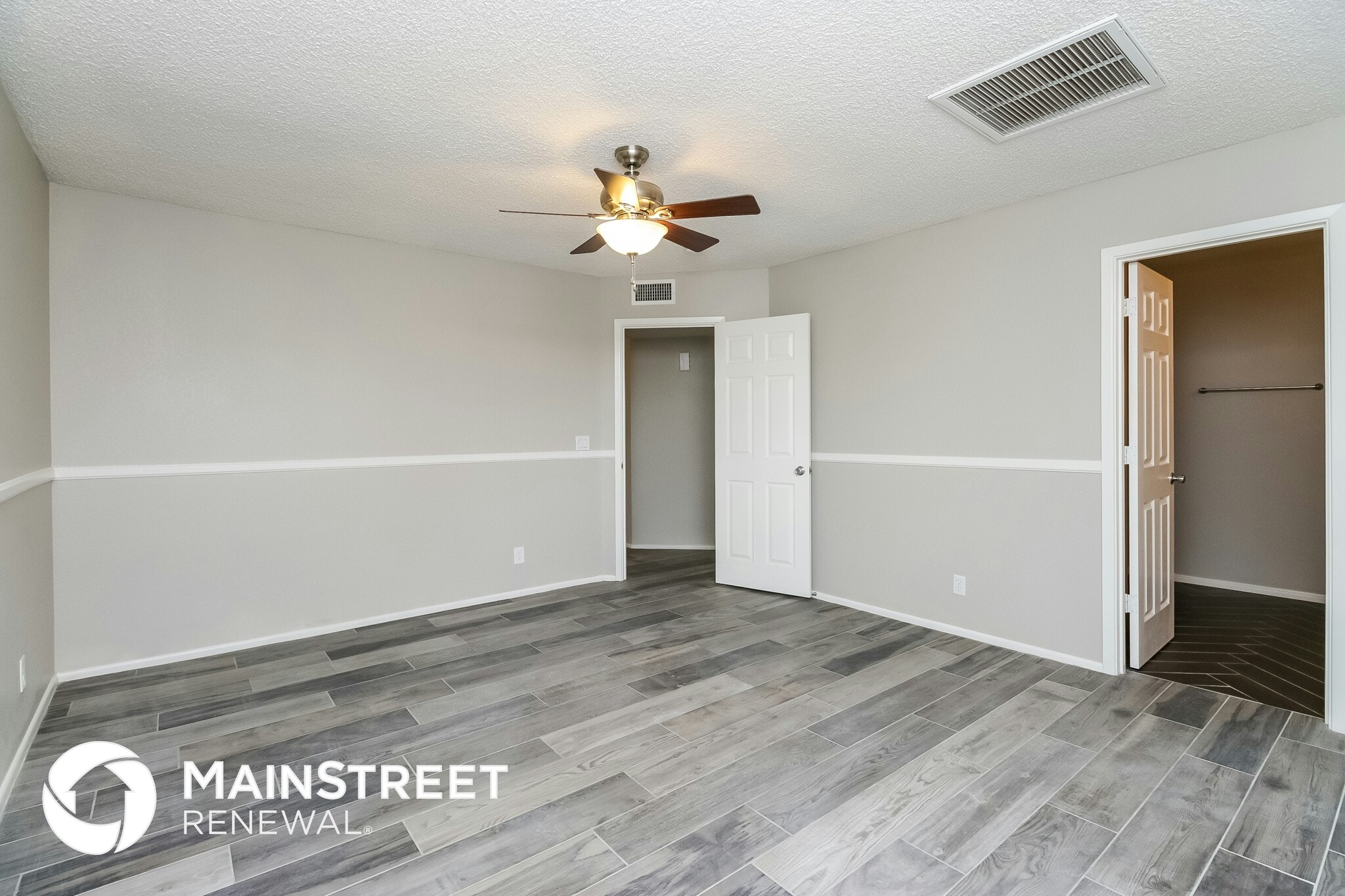 Building Photo - 4062 E Holmes Ave