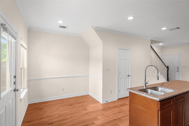 Building Photo - 2407 Ferguson Way