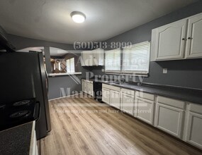Building Photo - Newly Remodeled 3-Bedroom, 2-Bathroom in North Little Rock, AR!
