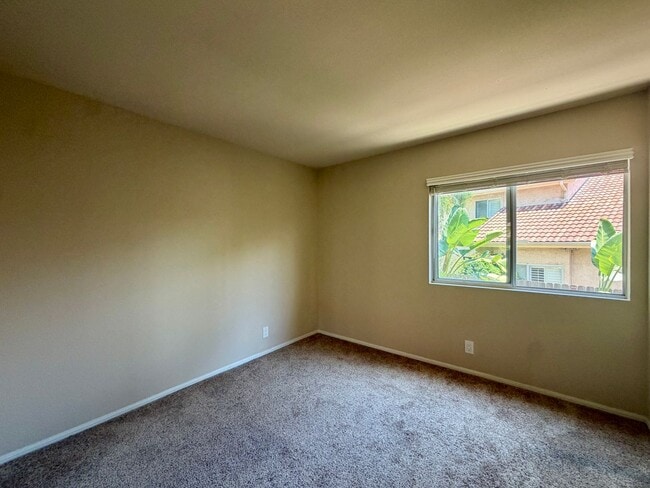 Building Photo - 3366 Waterford Dr