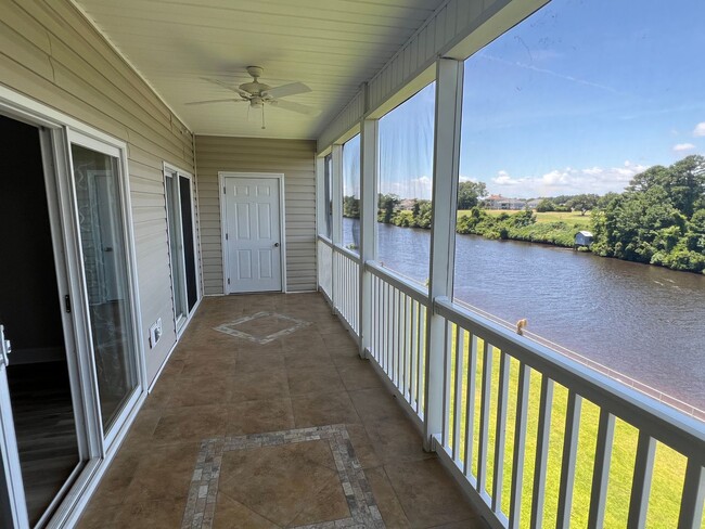 Building Photo - Waterfront 3 Bedroom, 2 Bath Penthouse, Sc...