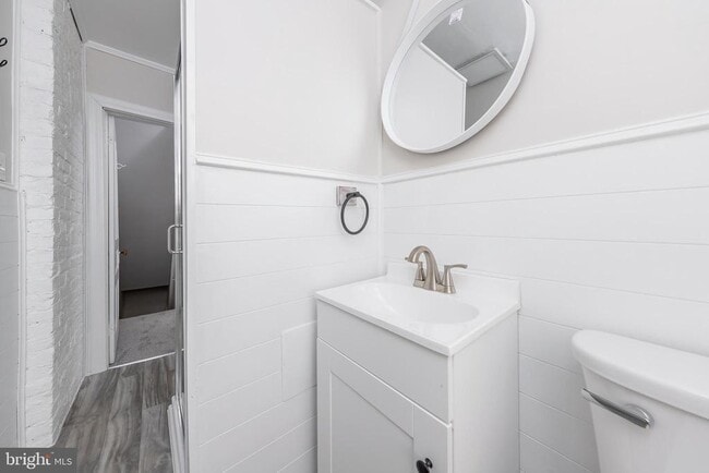 Building Photo - 21 Grandview Ave