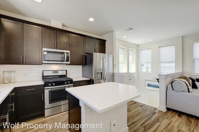 Building Photo - 3 br, 2 bath House - 1925 Sharper Mews  Un...