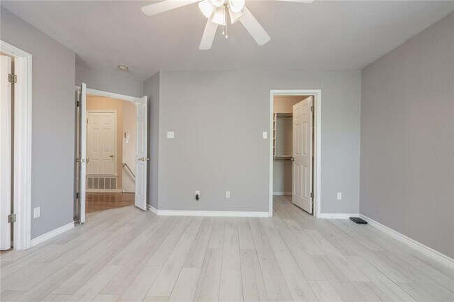 Building Photo - No Carpet! Tons of Space! Beautiful backya...