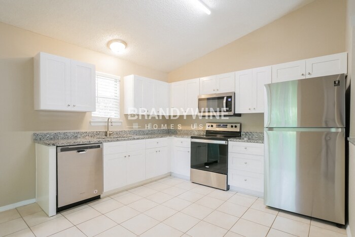 Building Photo - 1304 Truman Dr